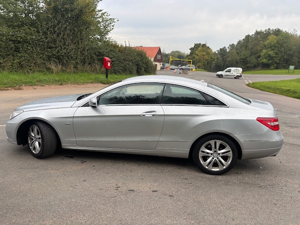 Used Mercedes-Benz E-Class 2010 for sale - 76142468: Photo 10