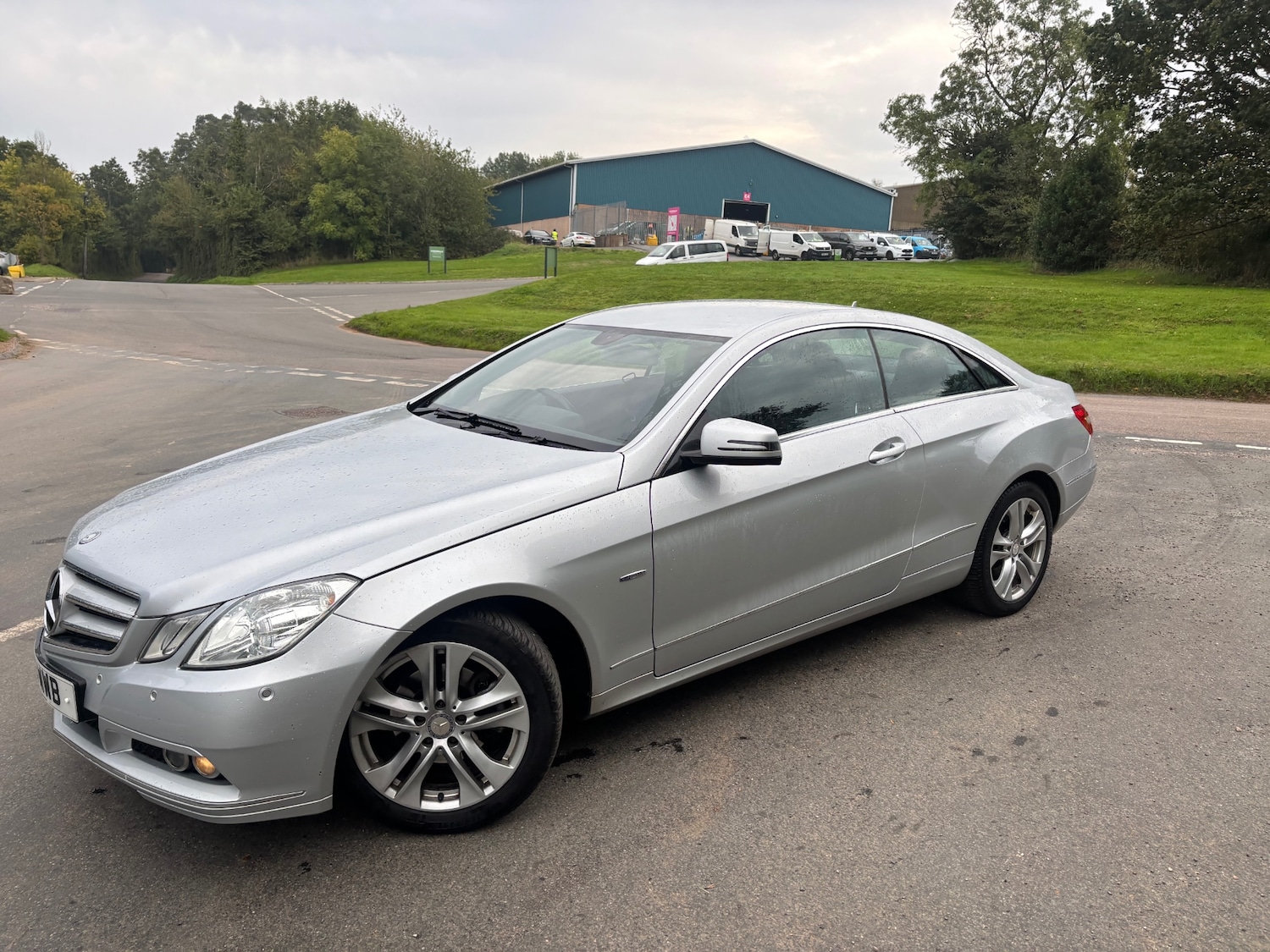 Used Mercedes-Benz E Class 2010 for sale - 76142468: Photo 11