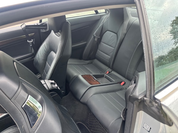 Used Mercedes-Benz E-Class 2010 for sale - 76142468: Photo 16