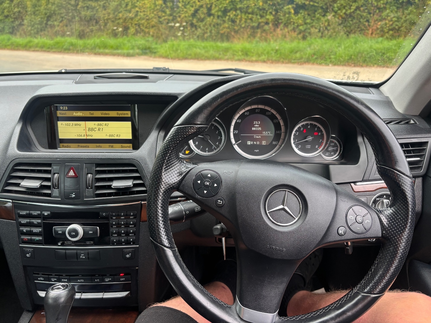 Used Mercedes-Benz E Class 2010 for sale - 76142468: Photo 21