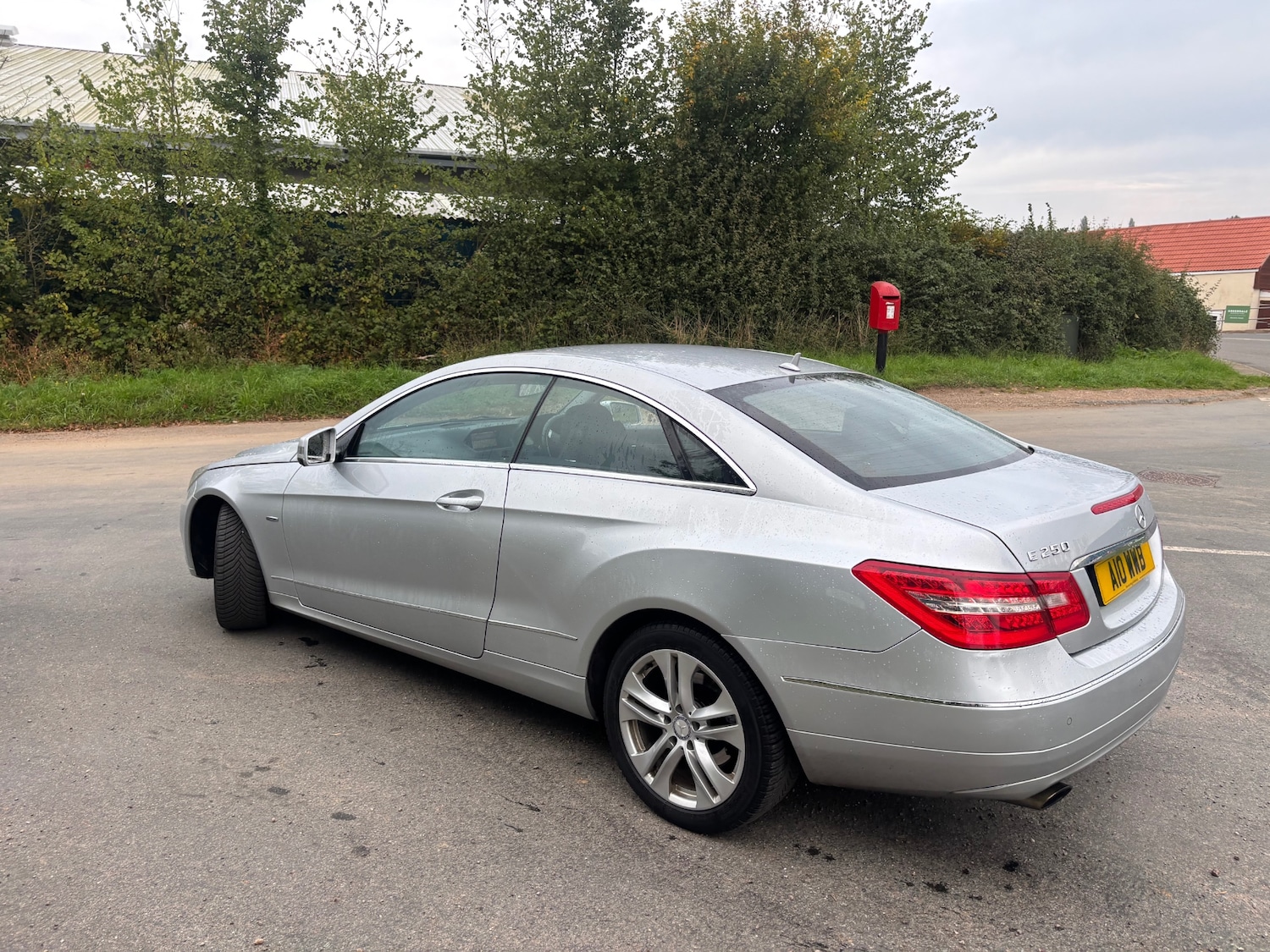 Used Mercedes-Benz E Class 2010 for sale - 76142468: Photo 9