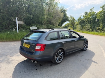 Used Skoda Octavia 2015 for sale - 78538706: Photo