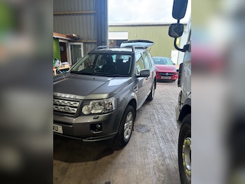 Used Land Rover Freelander 2011 for sale - 75856393: Photo