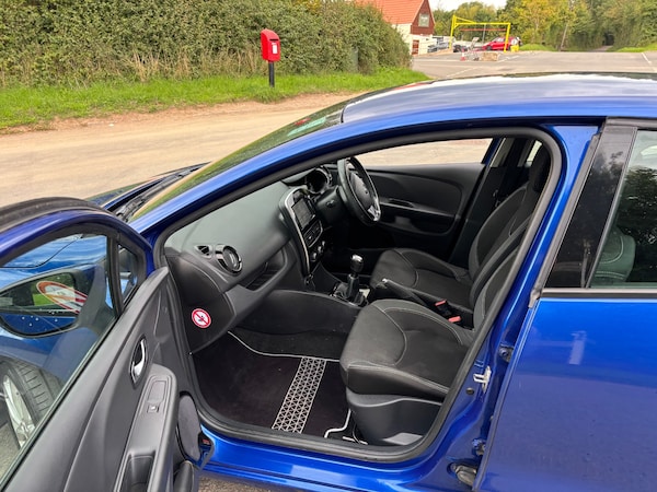Used Renault Clio 2017 for sale - 76087576: Photo 12