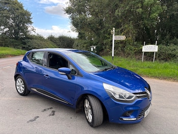 Used Renault Clio 2017 for sale - 76087576: Photo 2