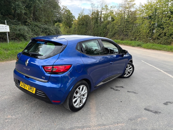 Used Renault Clio 2017 for sale - 76087576: Photo 5