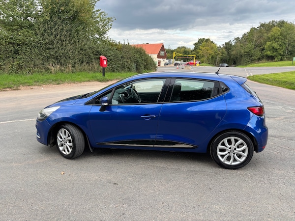 Used Renault Clio 2017 for sale - 76087576: Photo 9