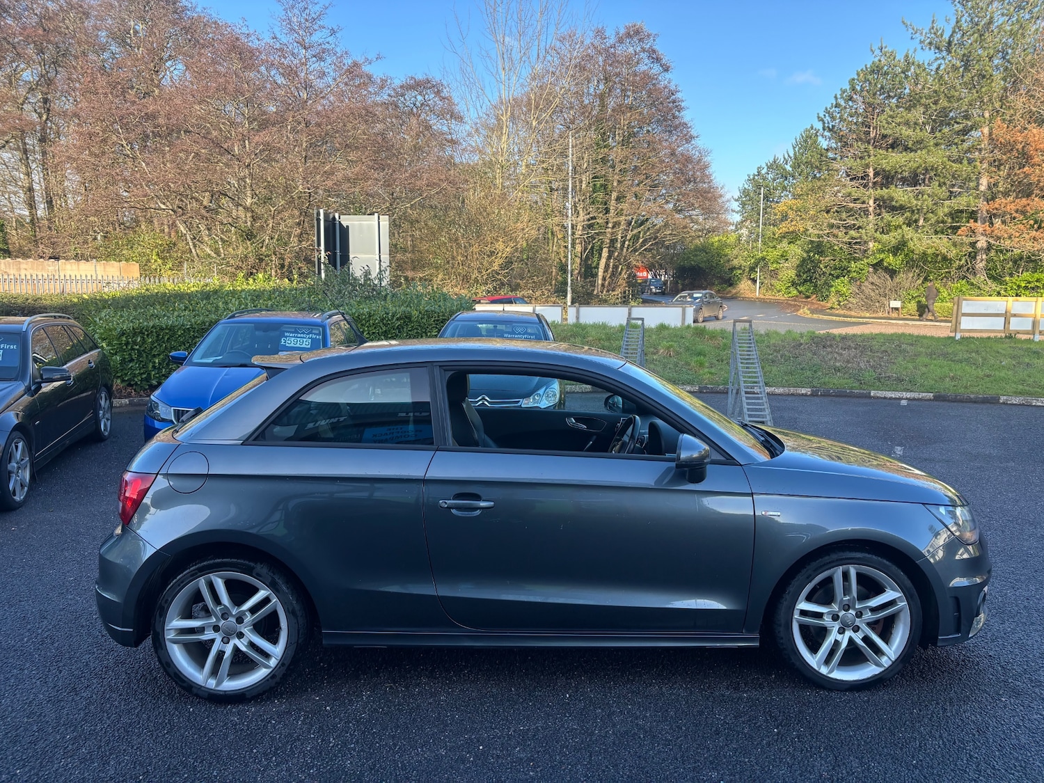 Used Audi A1 2011 for sale - 76848878: Photo 3