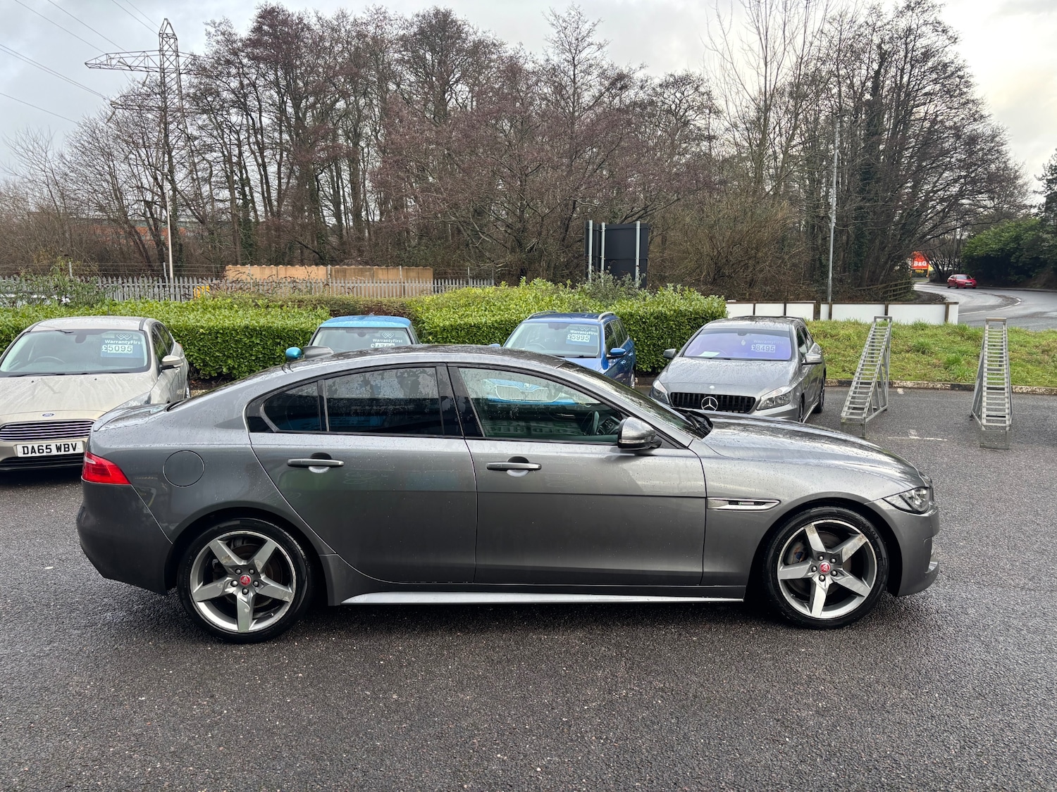 Used Jaguar XE 2017 for sale - 77289391: Photo 3