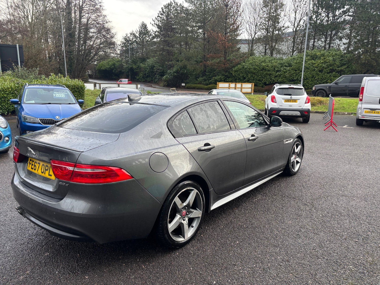 Used Jaguar XE 2017 for sale - 77289391: Photo 4