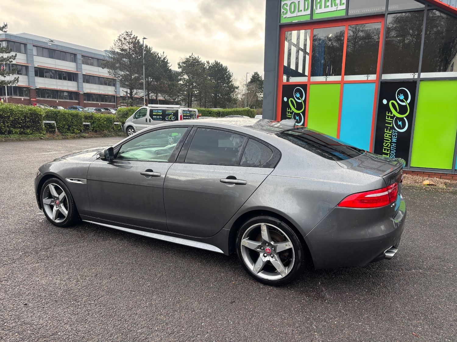 Used Jaguar XE 2017 for sale - 77289391: Photo 8
