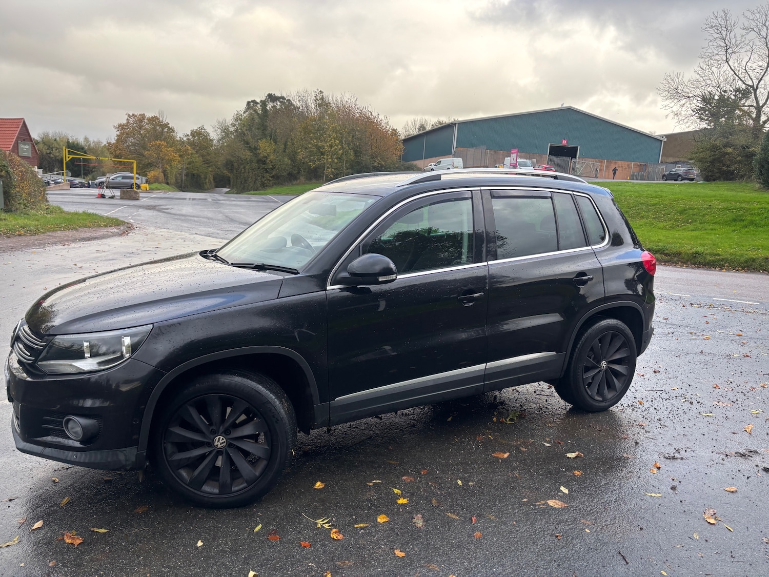 Used Volkswagen Tiguan 2011 for sale - 76455551: Photo 10