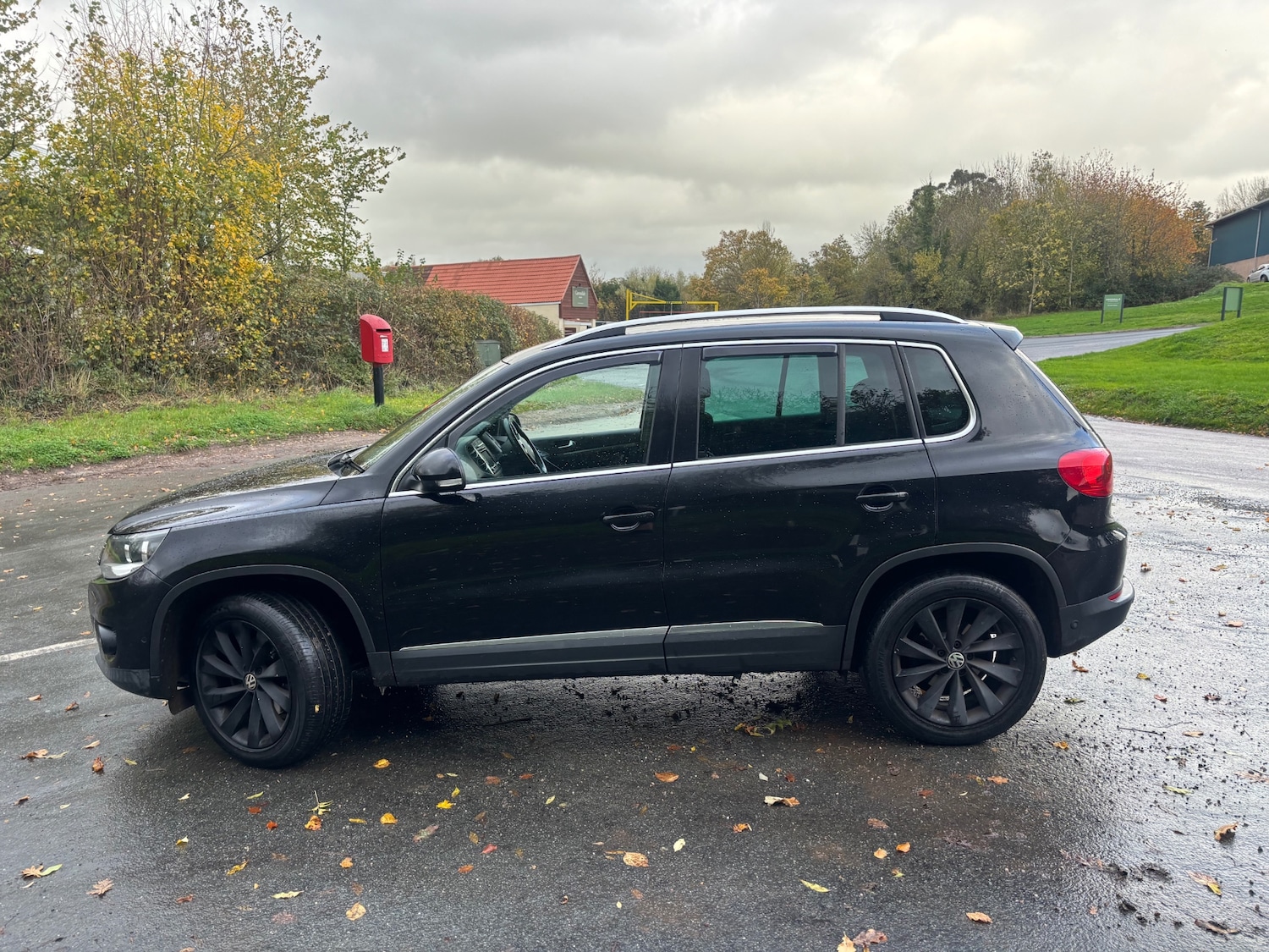 Used Volkswagen Tiguan 2011 for sale - 76455551: Photo 9