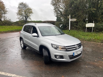 Volkswagen - Tiguan