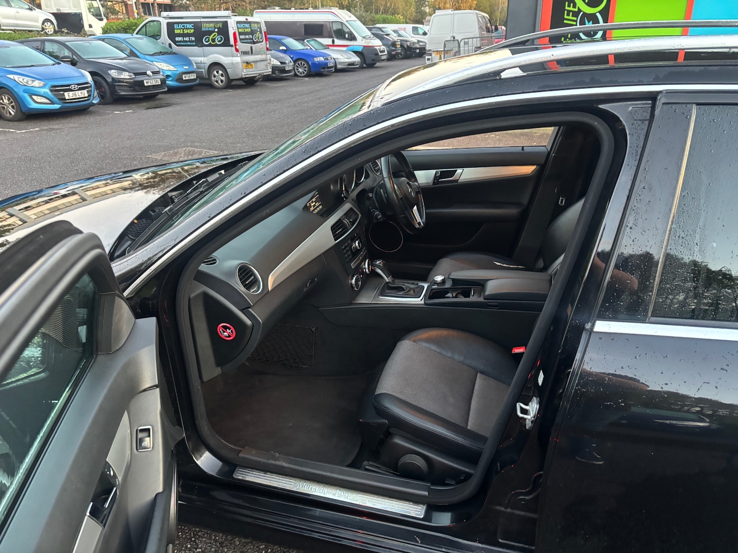 Used Mercedes-Benz C Class 2012 for sale - 76497079: Photo 12