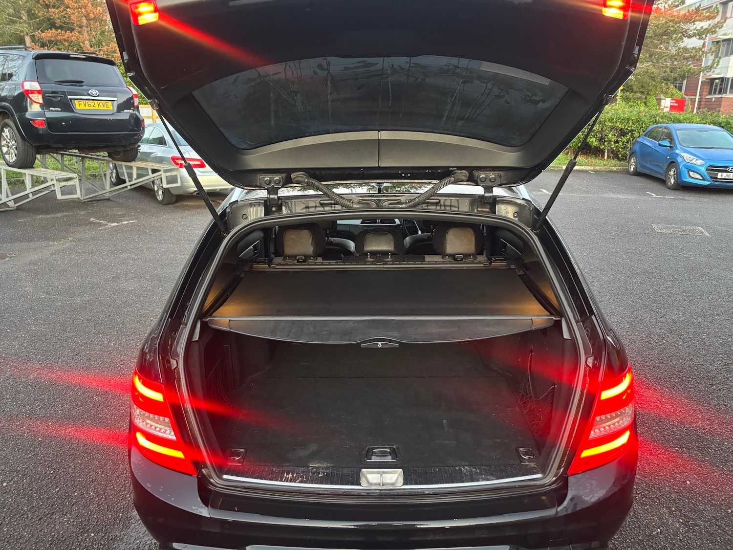 Used Mercedes-Benz C Class 2012 for sale - 76497079: Photo 15