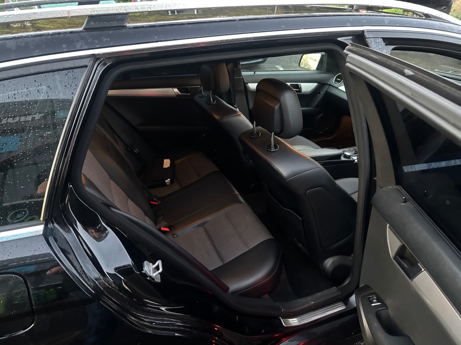 Used Mercedes-Benz C Class 2012 for sale - 76497079: Photo 18