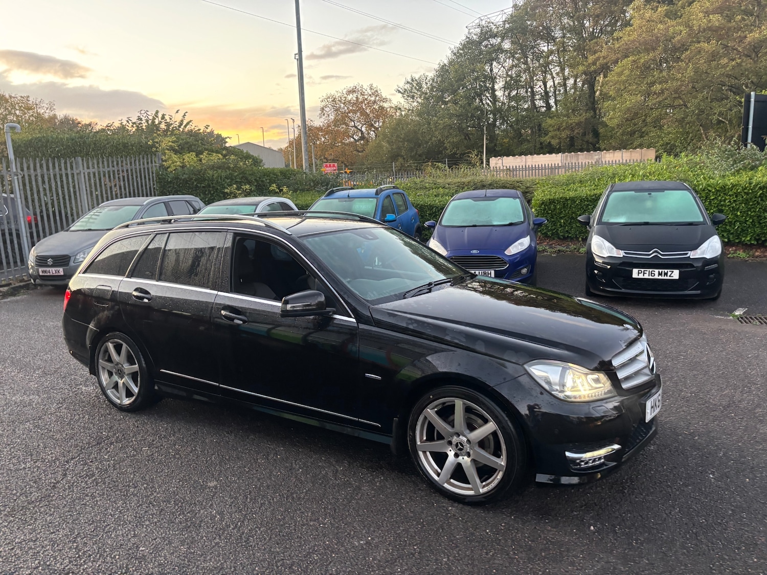 Used Mercedes-Benz C Class 2012 for sale - 76497079: Photo 2