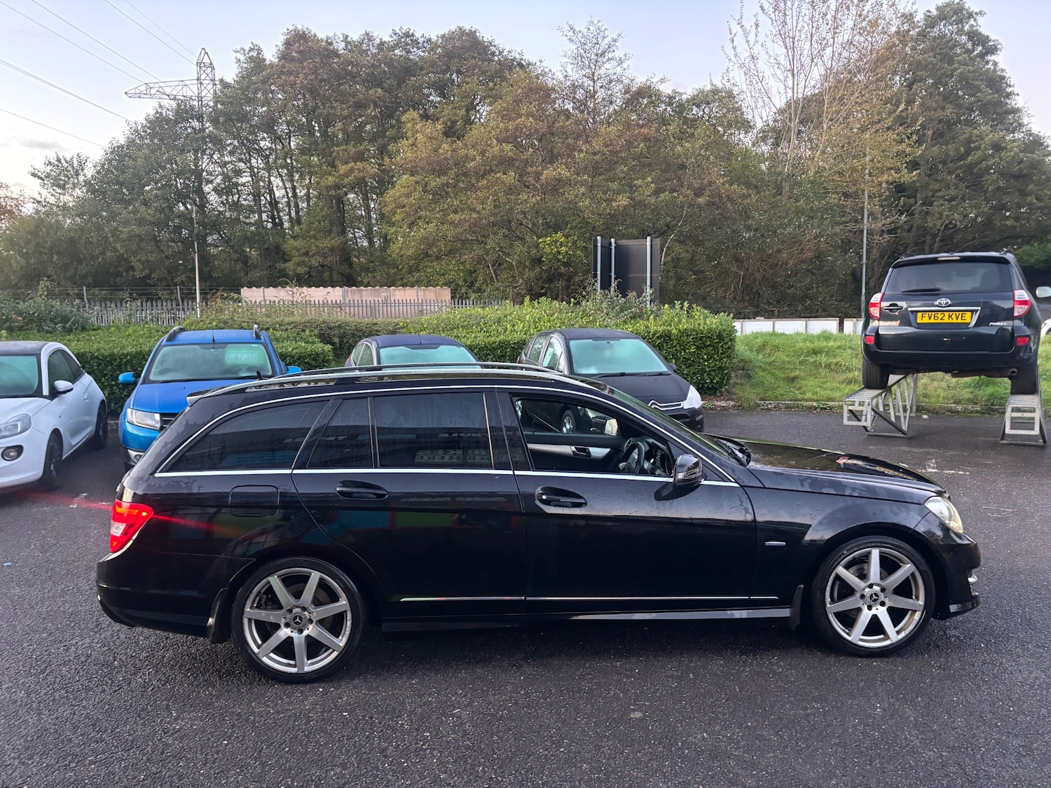 Used Mercedes-Benz C Class 2012 for sale - 76497079: Photo 3