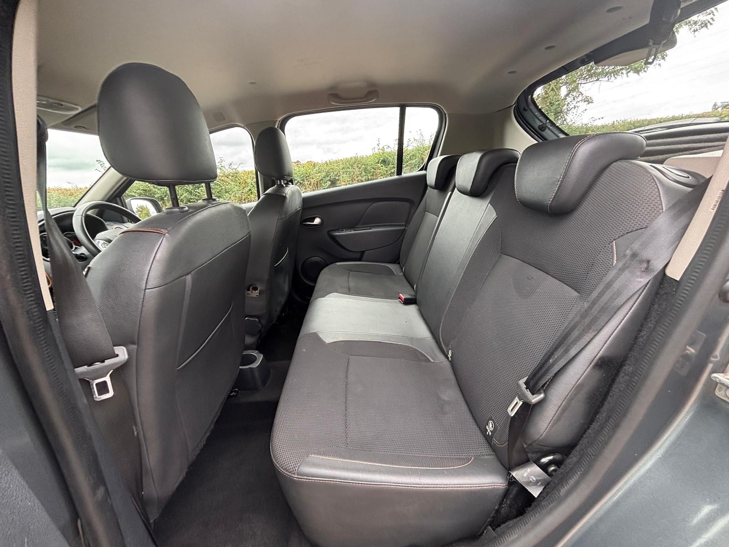 Used Dacia Sandero Stepway 2017 for sale - 76963736: Photo 17