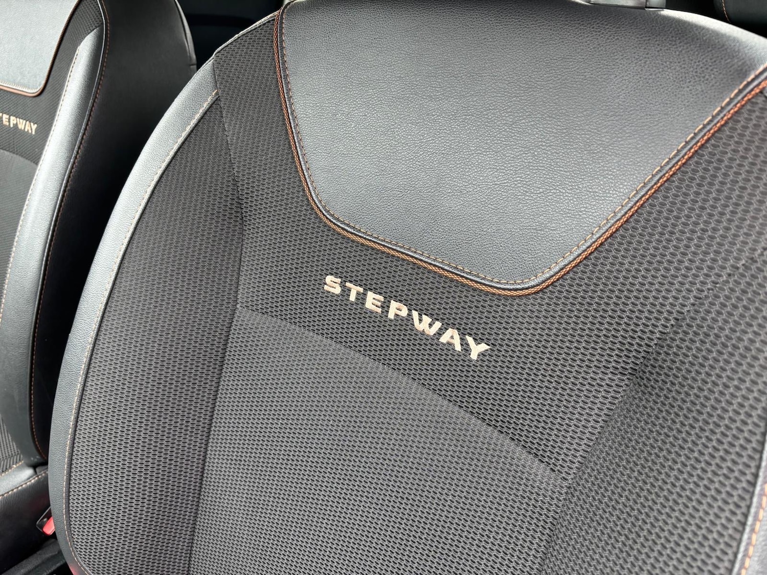 Used Dacia Sandero Stepway 2017 for sale - 76963736: Photo 21