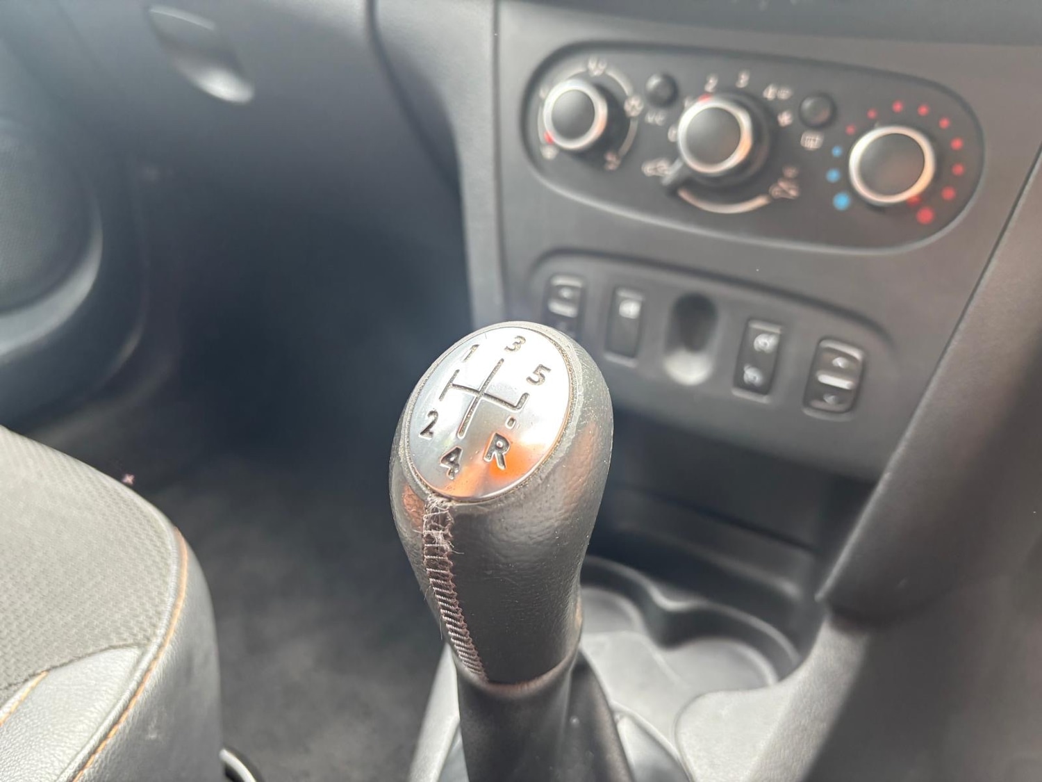 Used Dacia Sandero Stepway 2017 for sale - 76963736: Photo 24