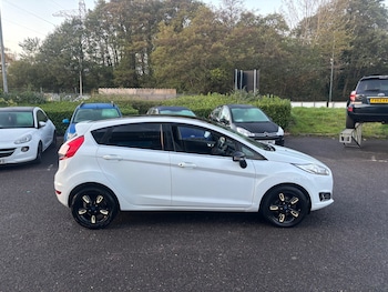 Used Ford Fiesta 2016 for sale - 76497074: Photo