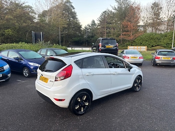 Used Ford Fiesta 2016 for sale - 76497074: Photo