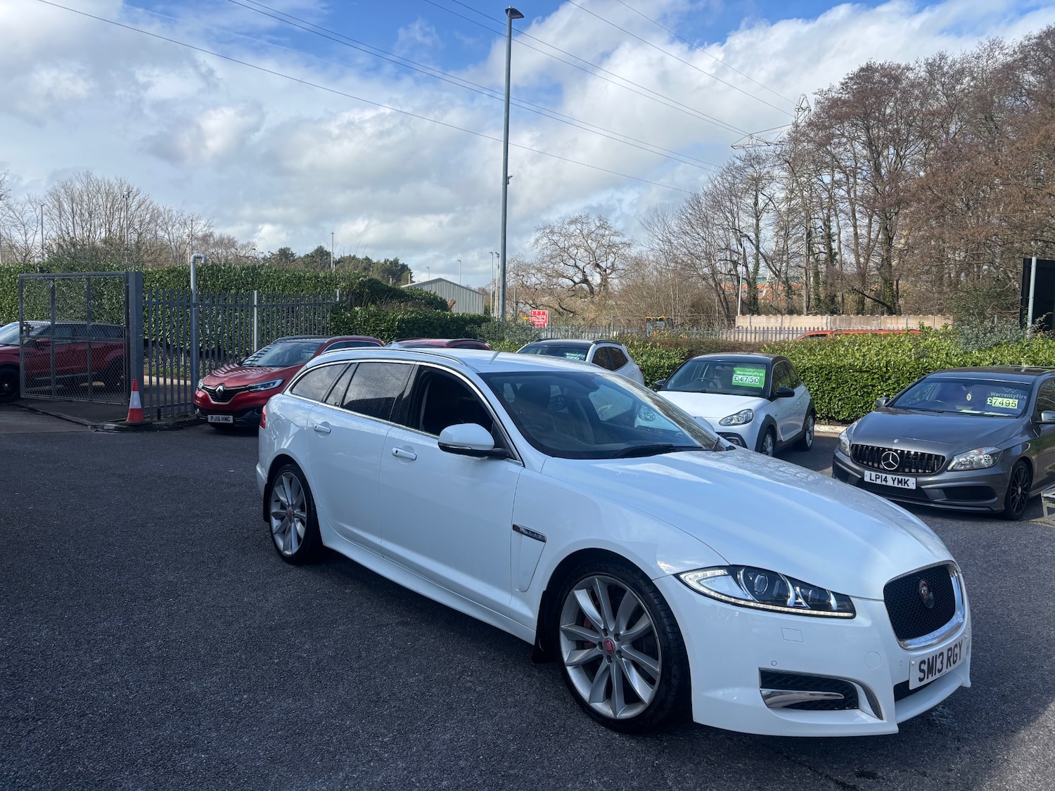 Used Jaguar XF 2013 for sale - 77721486: Photo 2