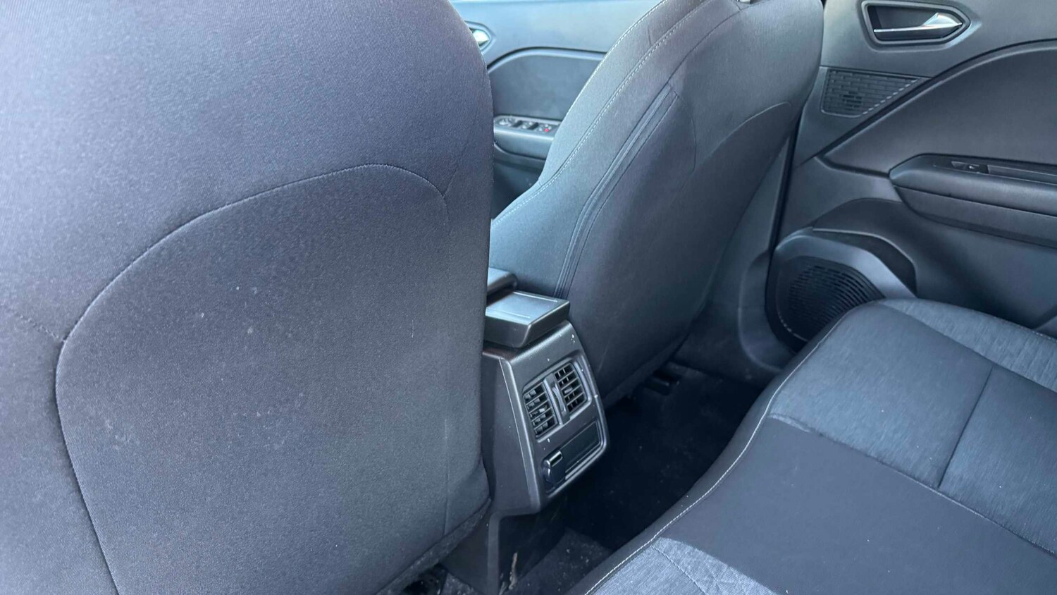 Used Renault Captur for sale - 77860790: Photo 28