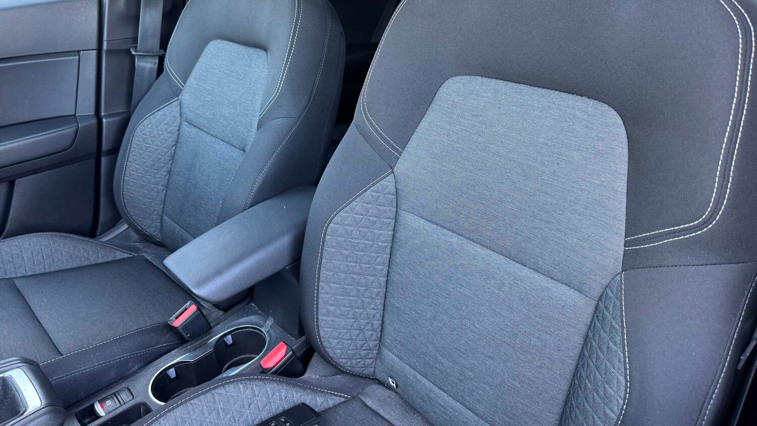 Used Renault Captur for sale - 77860790: Photo 29