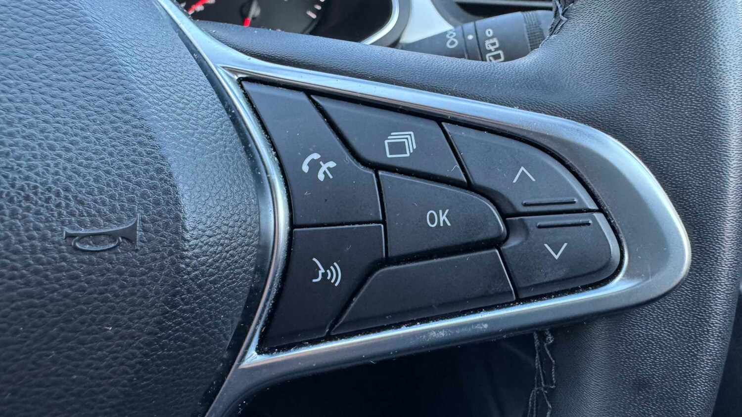 Used Renault Captur for sale - 77860790: Photo 7