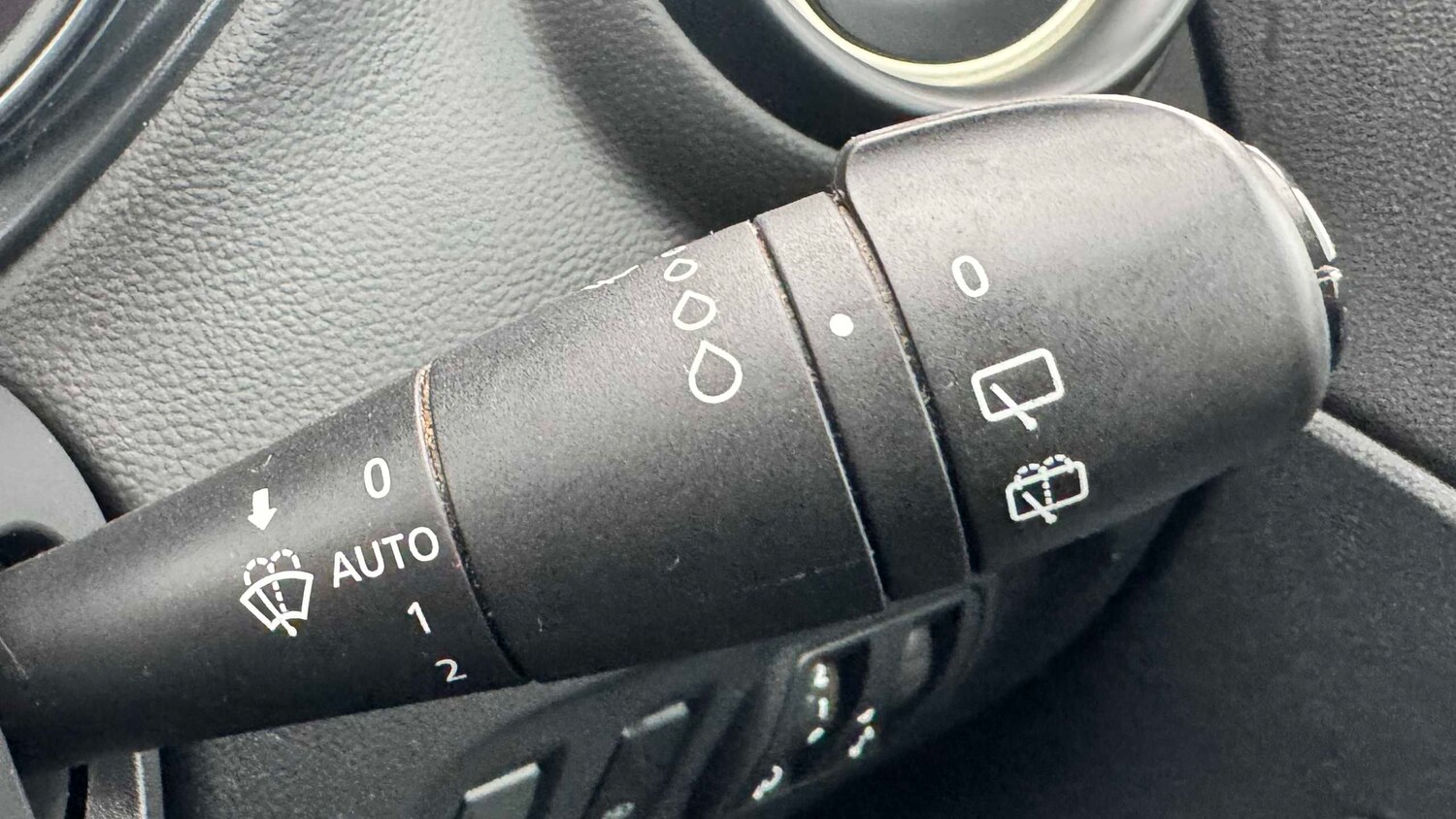 Used Renault Captur for sale - 77860955: Photo 19