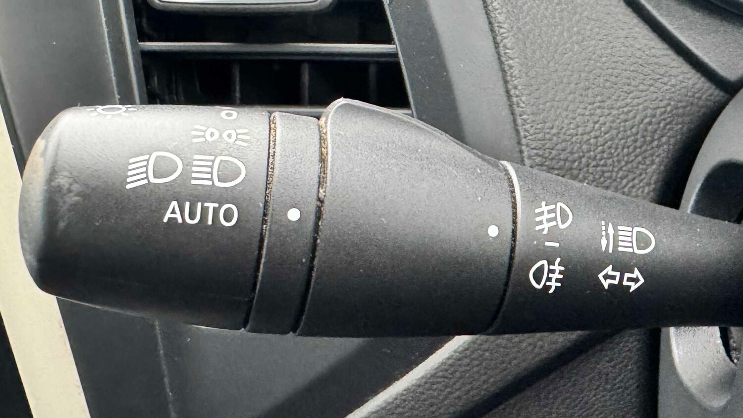 Used Renault Captur for sale - 77860955: Photo 20