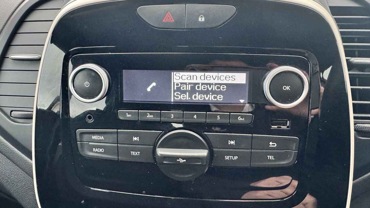 Used Renault Captur for sale - 77860955: Photo 24