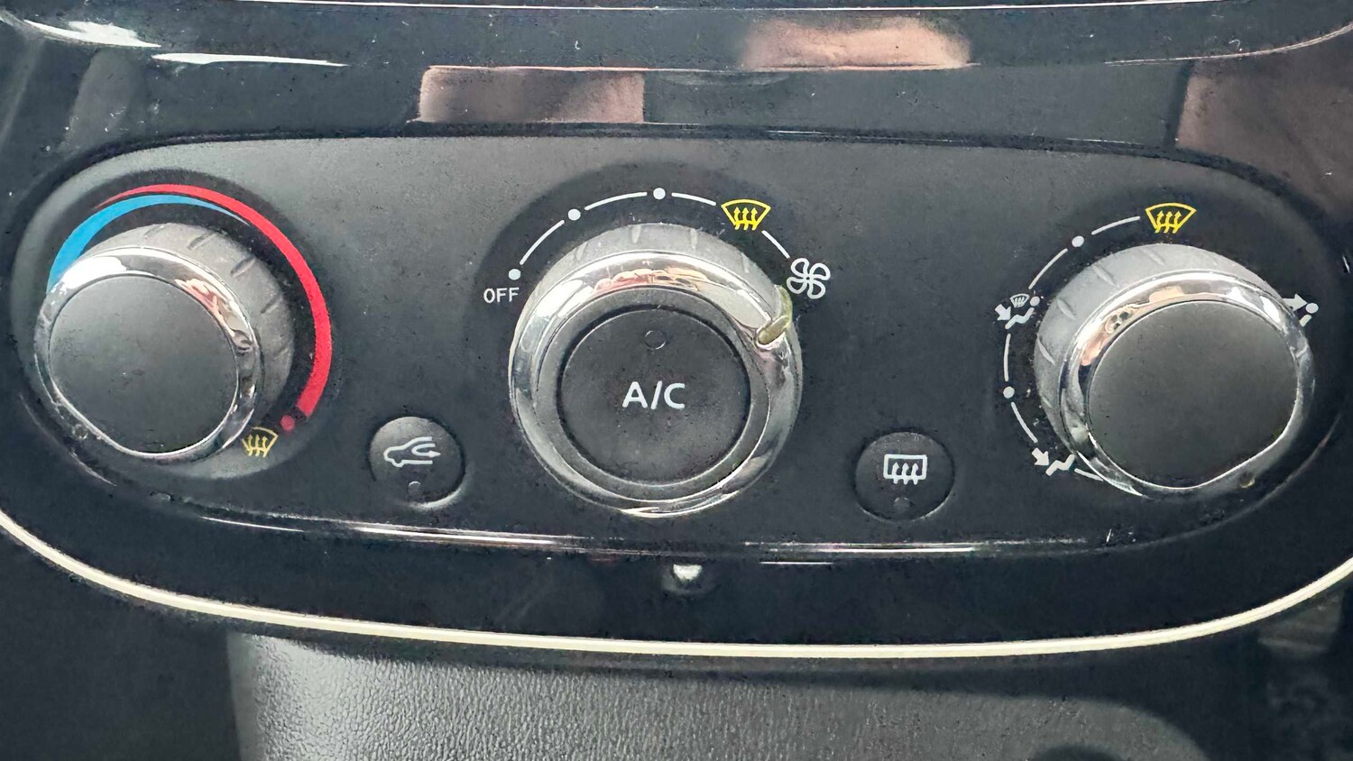 Used Renault Captur for sale - 77860955: Photo 27