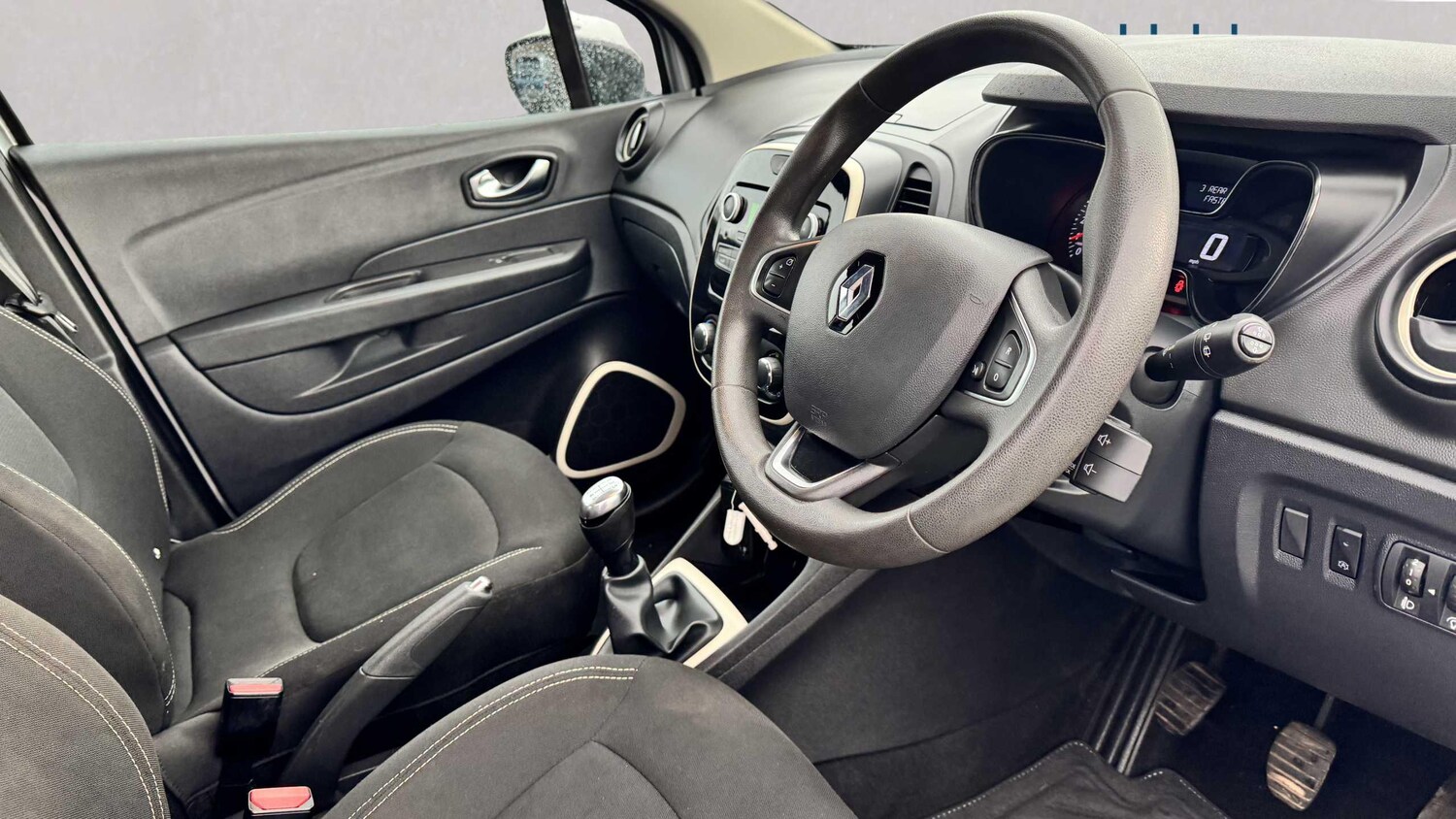 Used Renault Captur for sale - 77860955: Photo 30