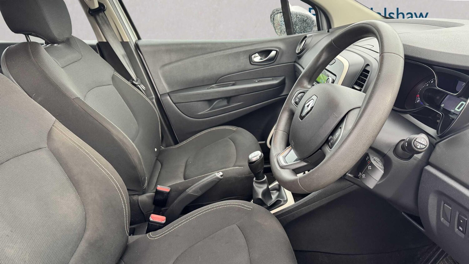 Used Renault Captur for sale - 77860955: Photo 31