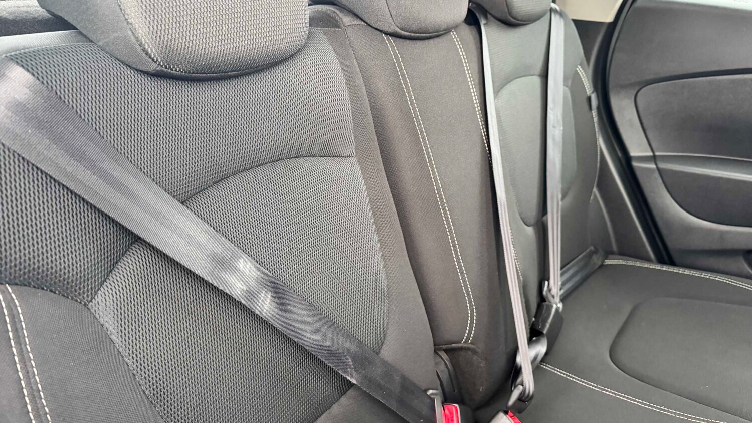 Used Renault Captur for sale - 77860955: Photo 35