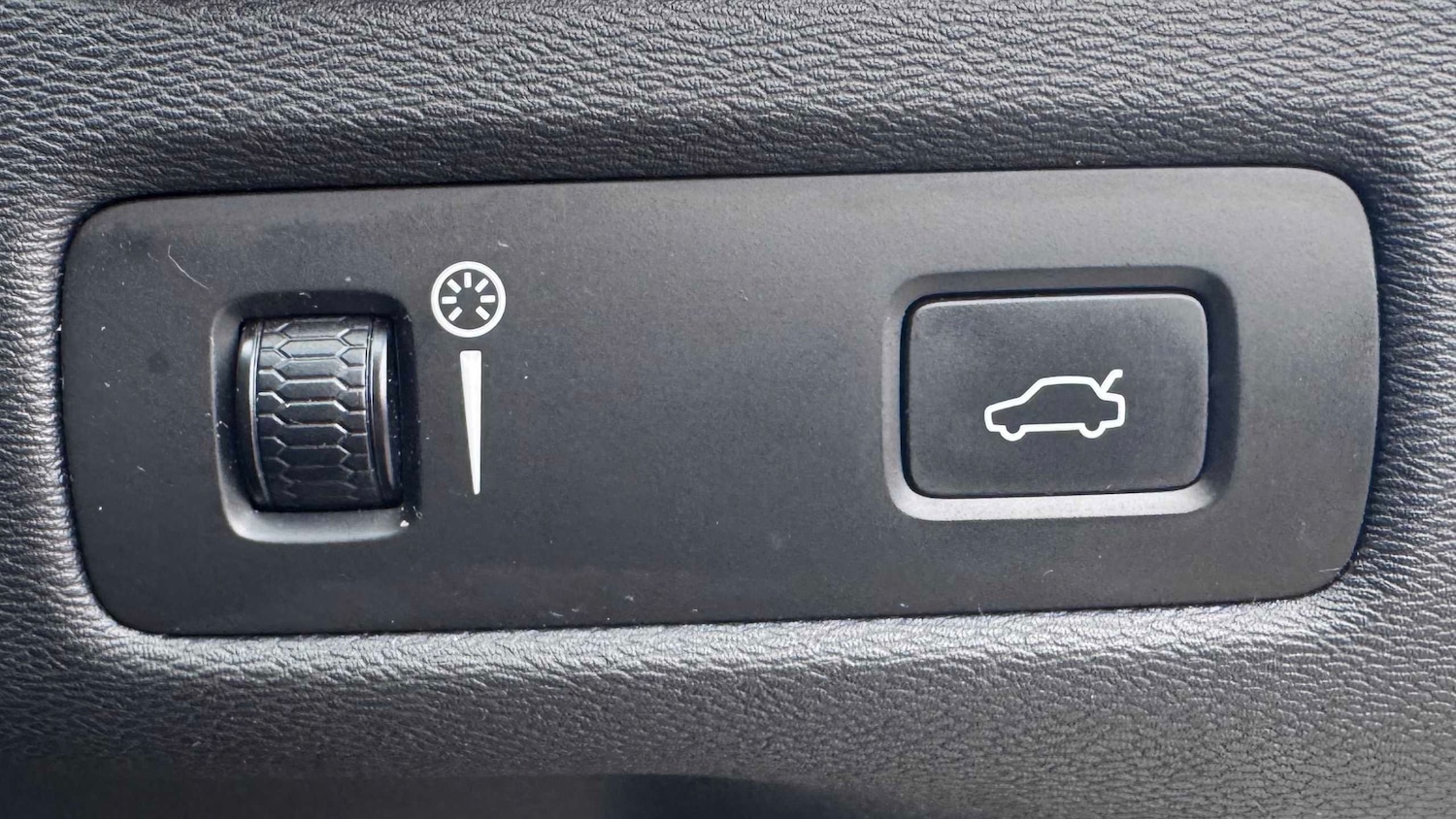 Used Volvo XC60 for sale - 77859112: Photo 16