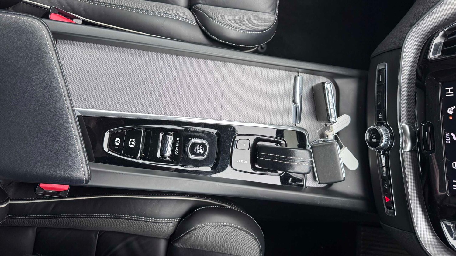 Used Volvo XC60 for sale - 77859112: Photo 31