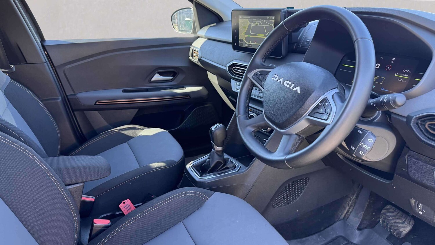 Used Dacia Jogger 2025 for sale - 77943145: Photo 32