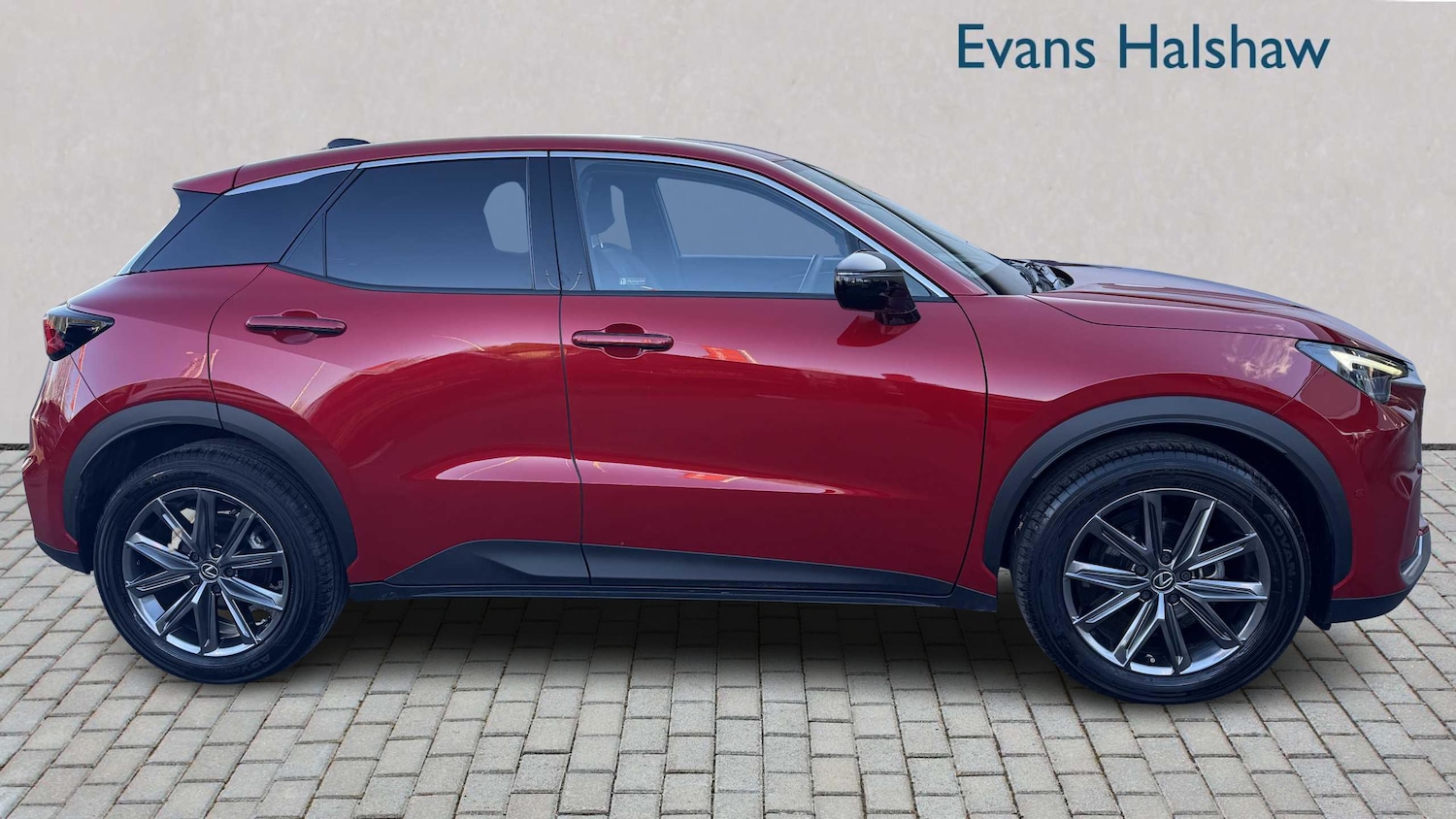 Used Lexus LBX 2024 for sale - 77857237: Photo 4