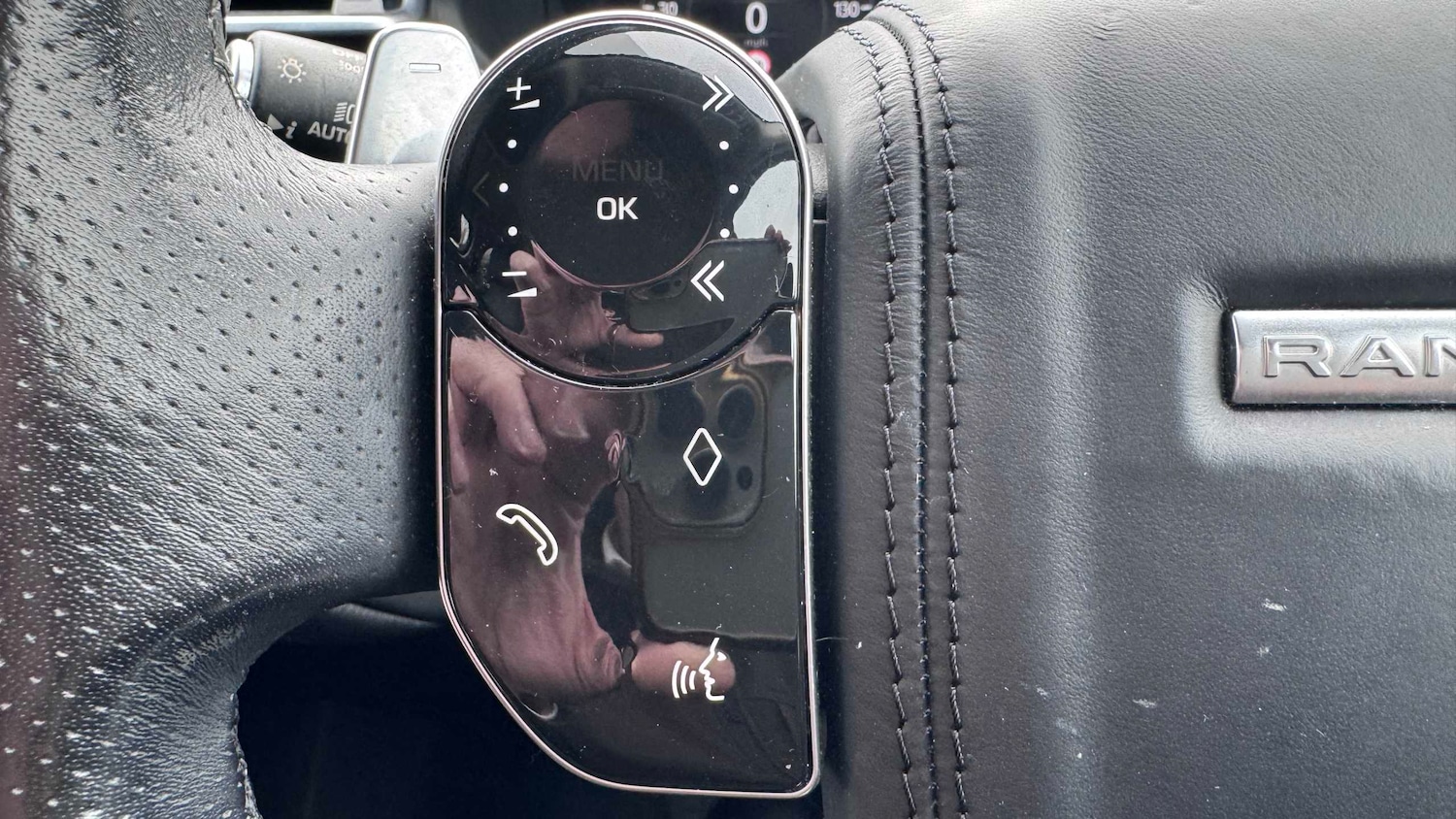 Used Land Rover Range Rover Velar 2018 for sale - 77996118: Photo 17