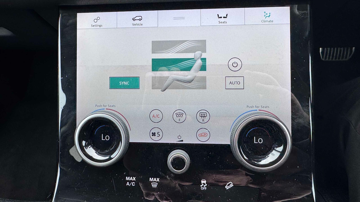 Used Land Rover Range Rover Velar 2018 for sale - 77996118: Photo 27