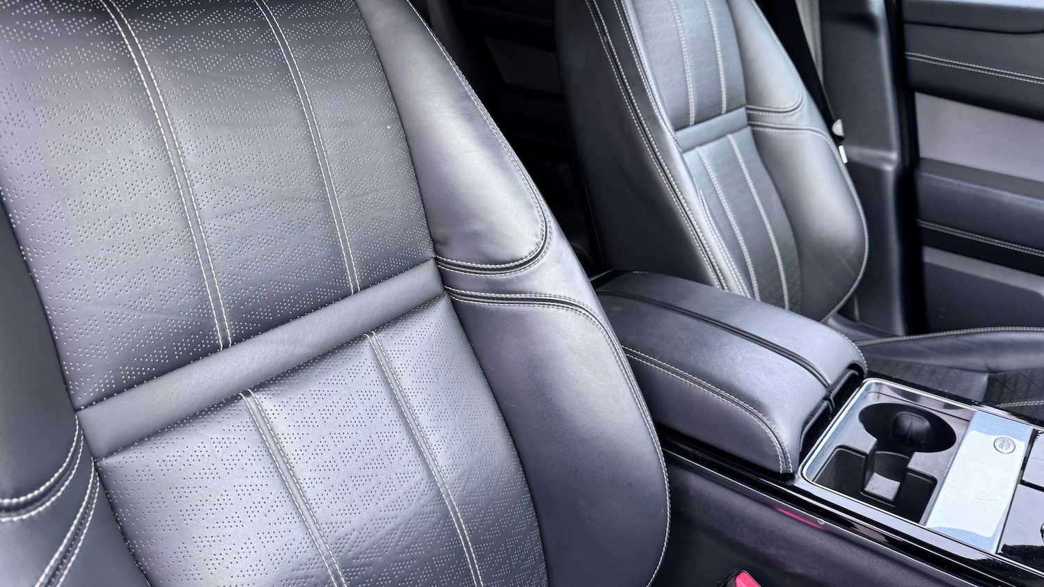 Used Land Rover Range Rover Velar 2018 for sale - 77996118: Photo 34