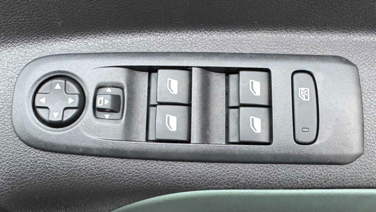 Used Citroen Berlingo for sale - 77860133: Photo 4