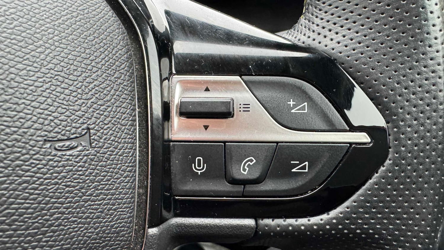 Used Peugeot 408 2023 for sale - 78037852: Photo 19