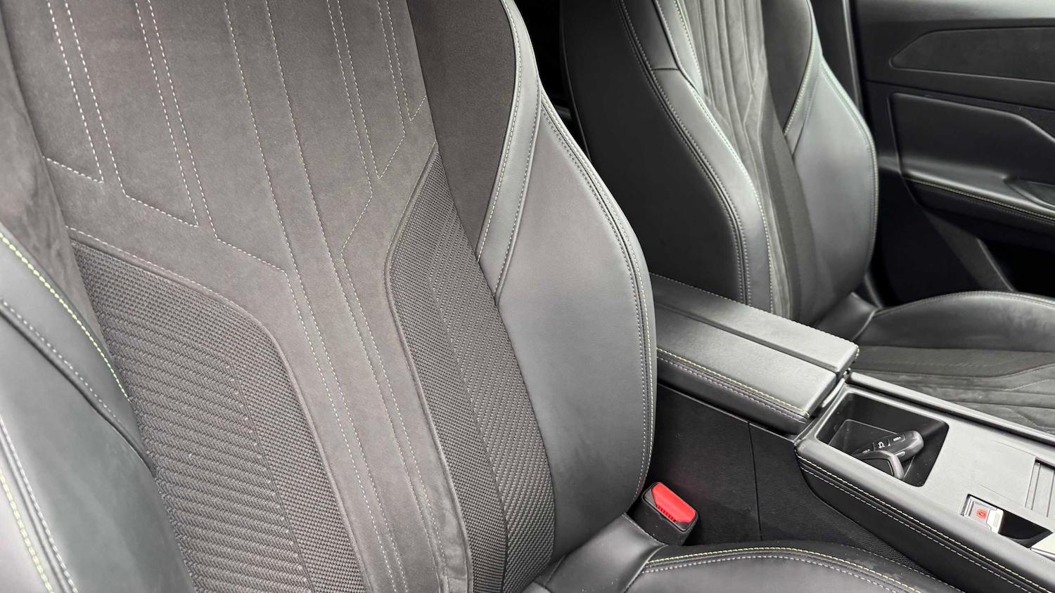 Used Peugeot 408 2023 for sale - 78037852: Photo 33