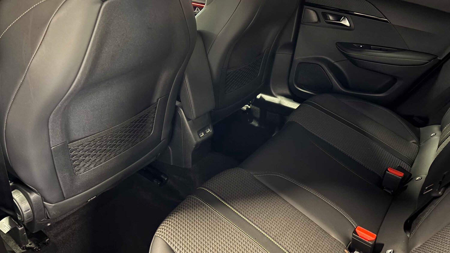 Used Peugeot 2008 for sale - 77858157: Photo 25